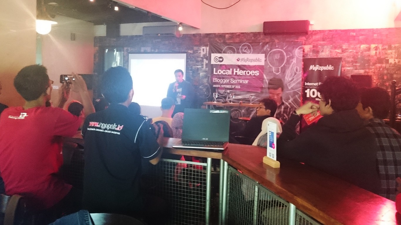“Local Heroes” Seminar Blogger Bersama Enda Nasution